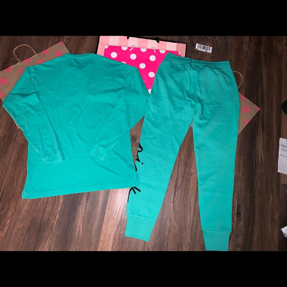 ❌SOLD❌ NEW VS PINK maldive green joggers & campus - Picture 9 of 13